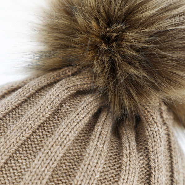 fiebig Strickmütze mit Kunstfell Bommel | Mütze aus Wolle mit Fleece-Futter | Beanie Made in Europe